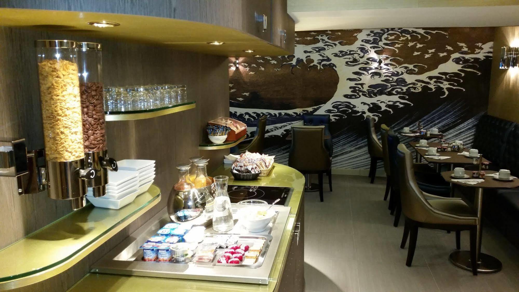 Mayflower Paris Bagian luar foto